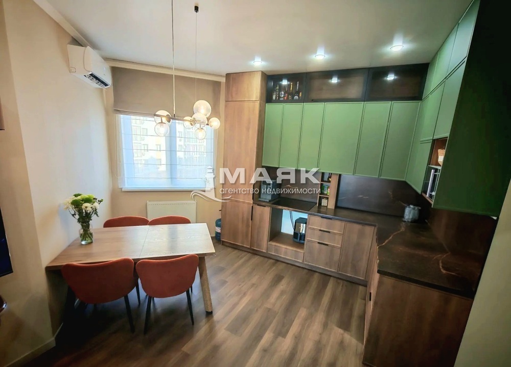 2-к. квартира 61 кв.м, 6/15