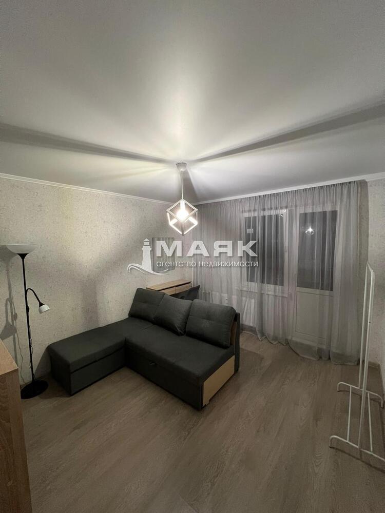 2-к. квартира 65 кв.м, 4/16