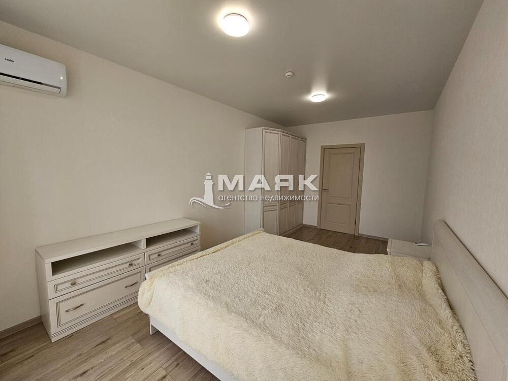 3-к. квартира 87.73 кв.м, 8/18