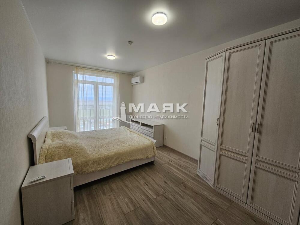 3-к. квартира 87.73 кв.м, 8/18