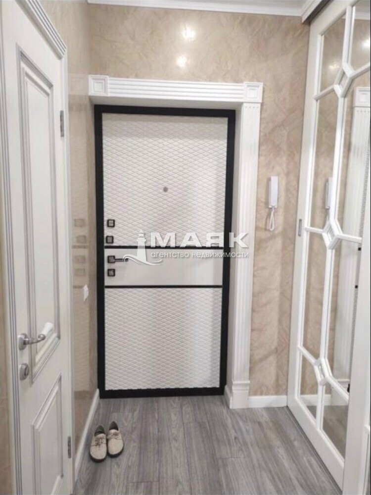 2-к. квартира 44 кв.м, 16/20