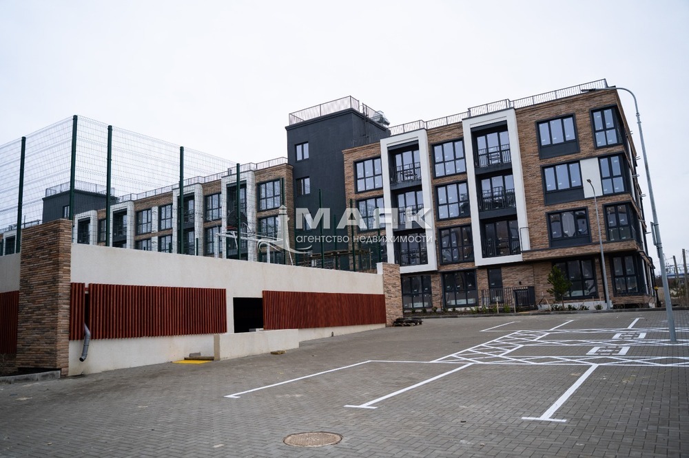 1-к. квартира 42.4 кв.м, 2/4