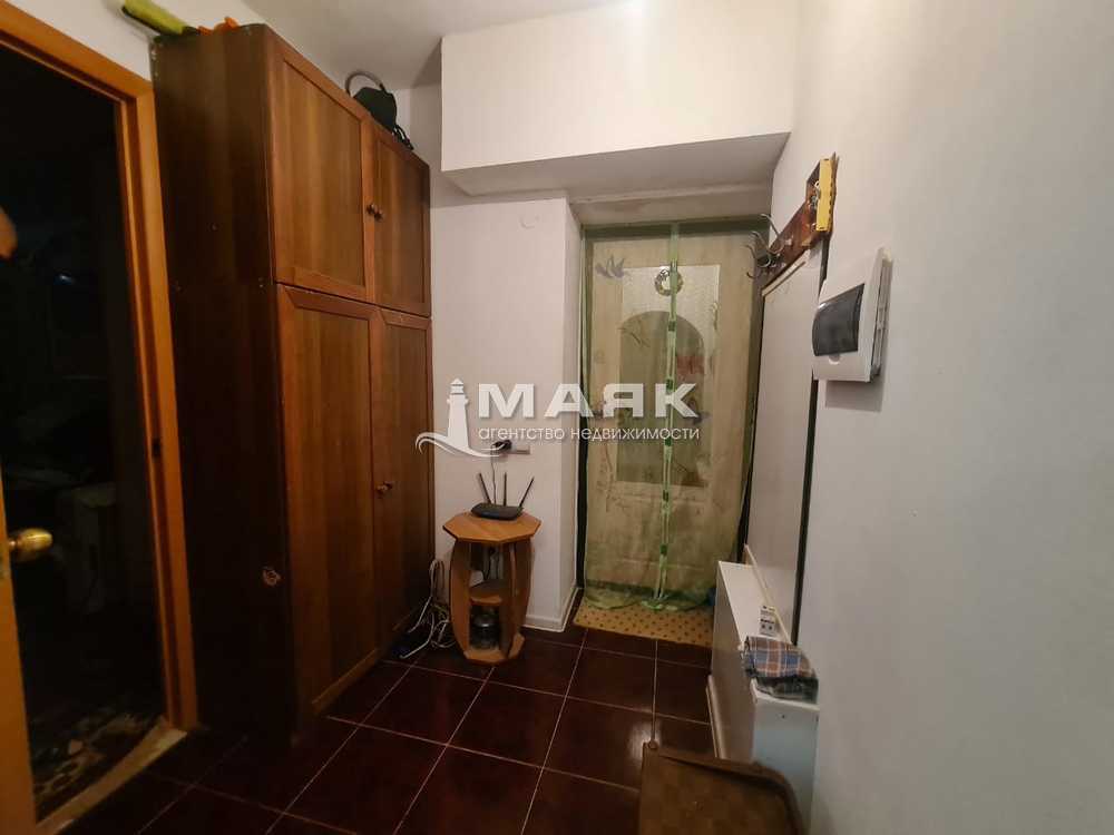 2-к. квартира 46 кв.м, цоколь/5