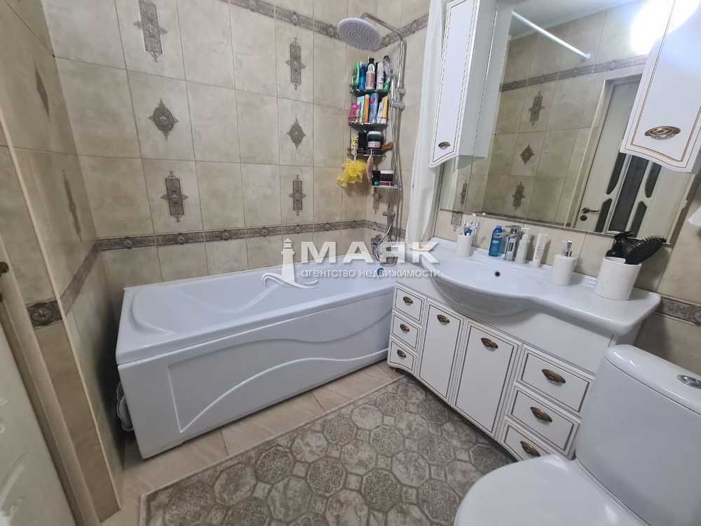 1-к. квартира 42.1 кв.м, 1/14