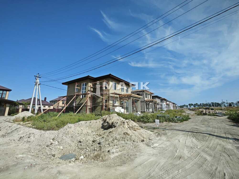 Участок 4.5 сот. (ИЖС)