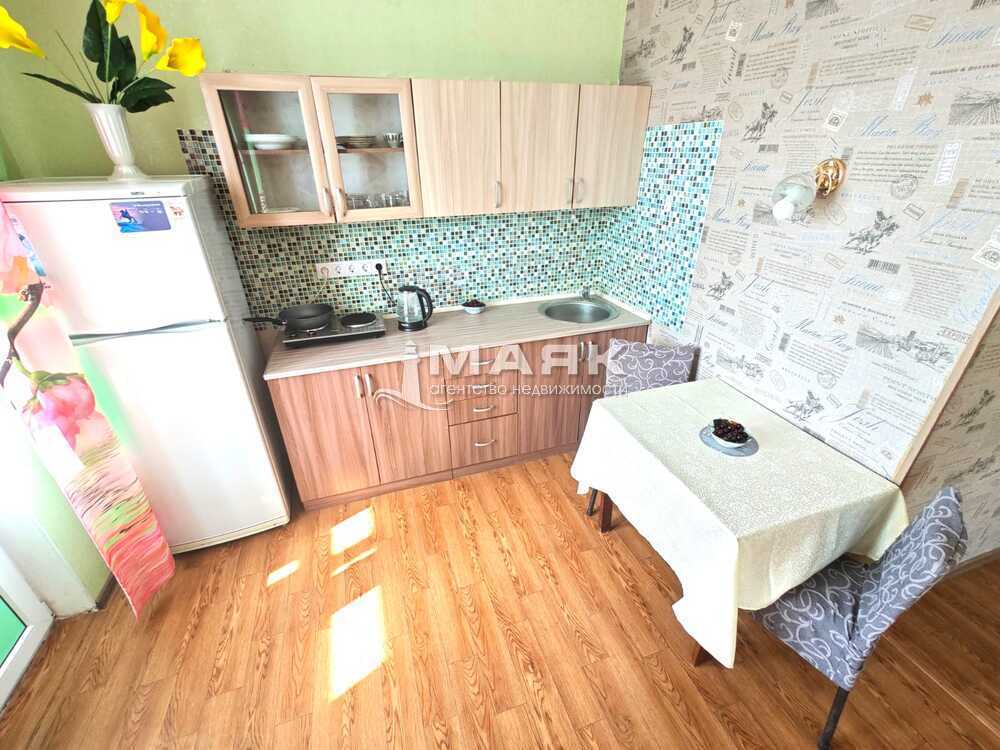 1-к. квартира 37.2 кв.м, 8/8