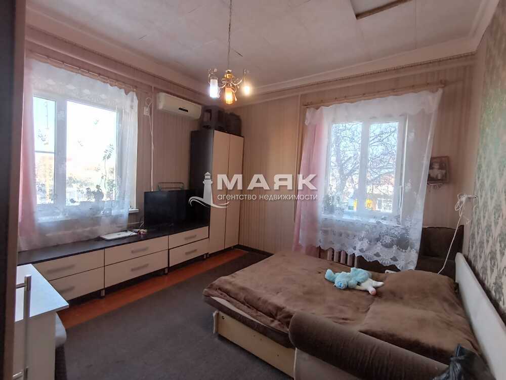 3-к. квартира 72.2 кв.м, 2/2