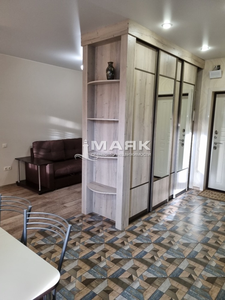 1-к. квартира 35 кв.м, 1/8