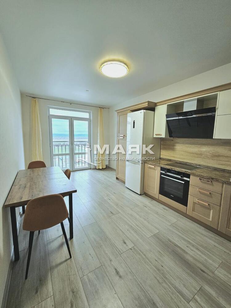 3-к. квартира 87.73 кв.м, 8/18