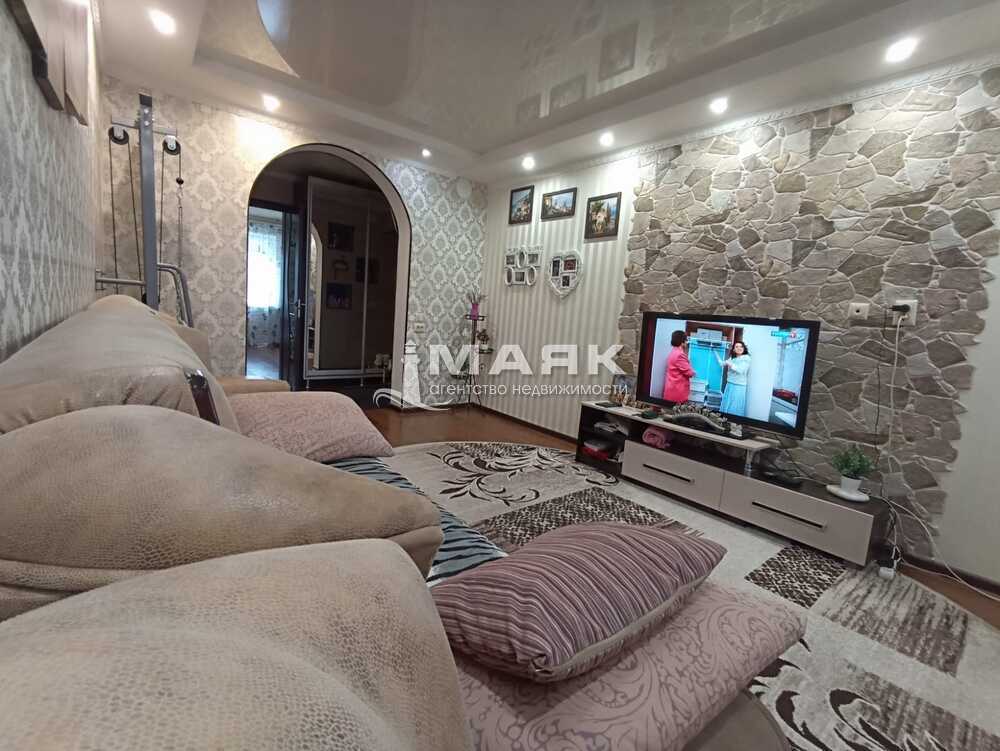 3-к. квартира 62.3 кв.м, 1/5