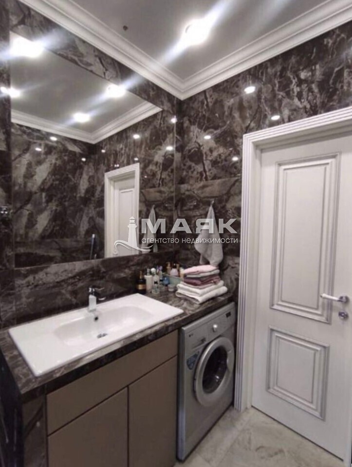 2-к. квартира 44 кв.м, 16/20