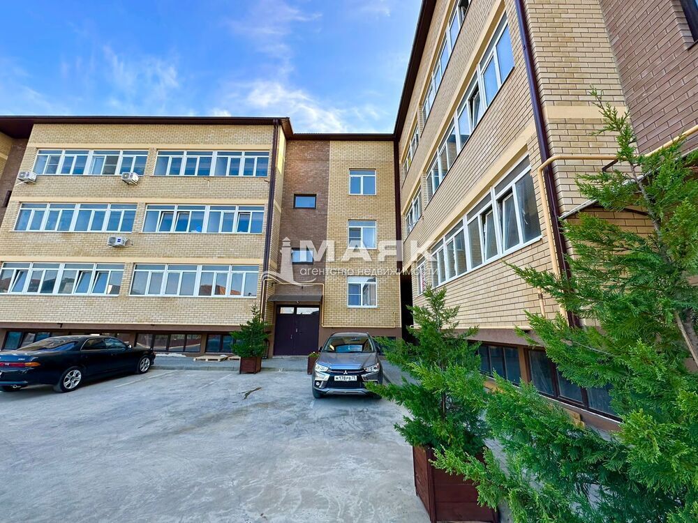 2-к. квартира 75 кв.м, 2/3