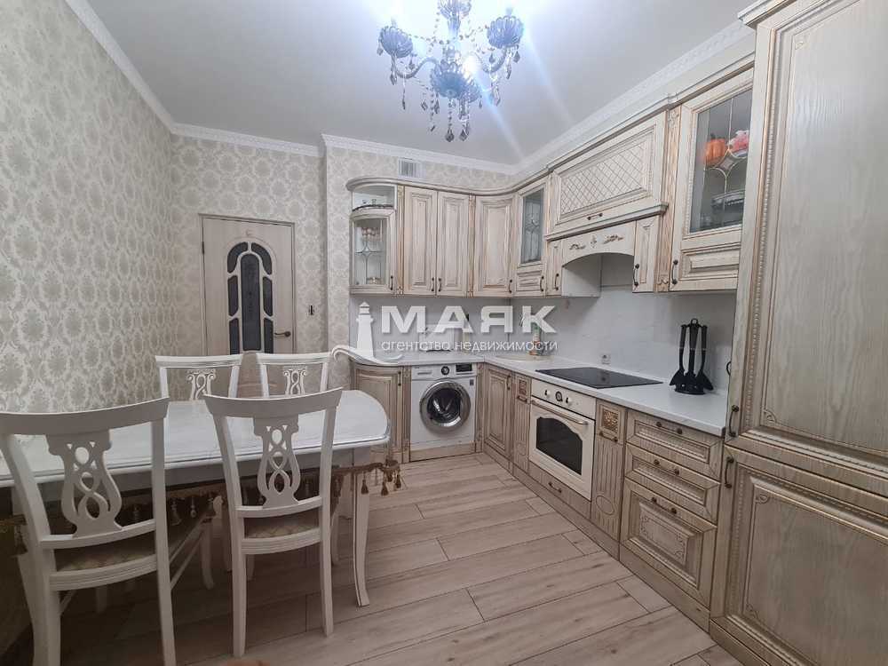 1-к. квартира 42.1 кв.м, 1/14