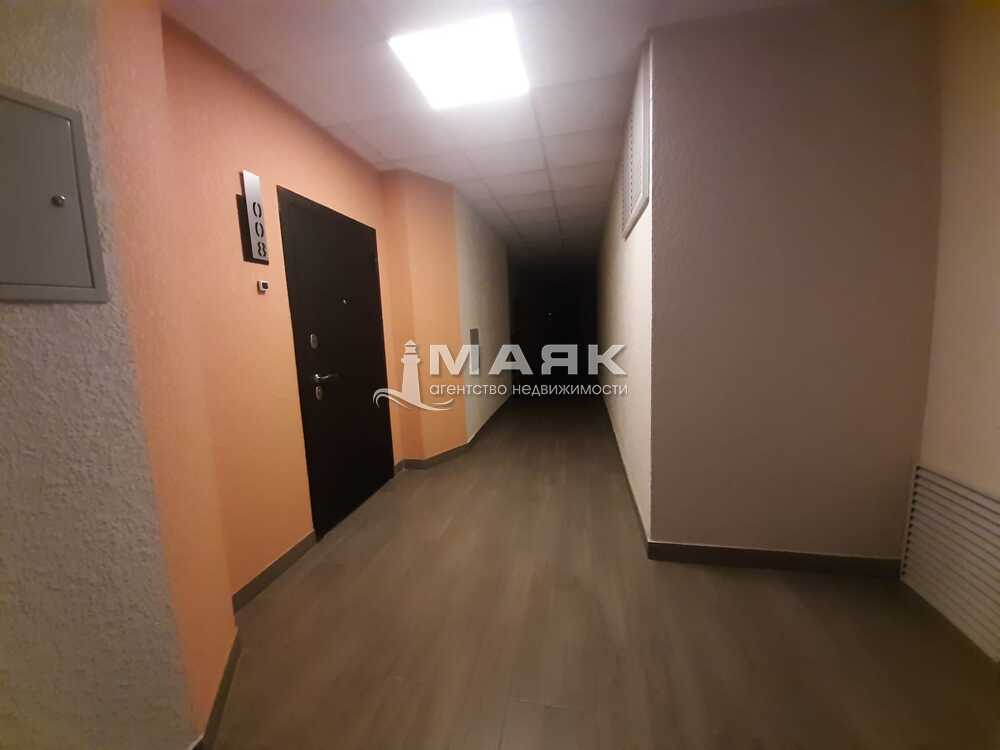 2-к. квартира 63 кв.м, 1/18