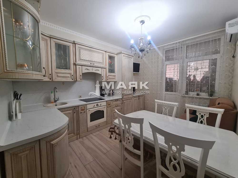 1-к. квартира 42.1 кв.м, 1/14