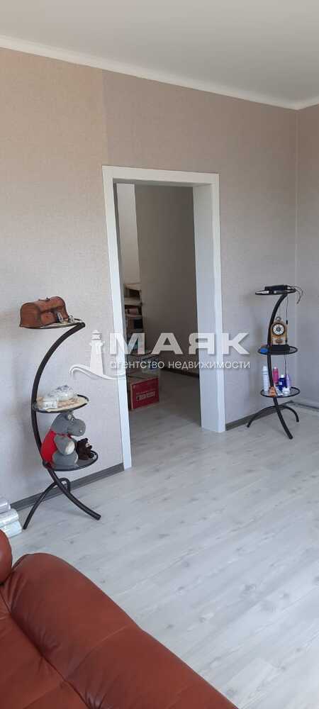 Дом 68.2 кв.м на участке 4.8 сот