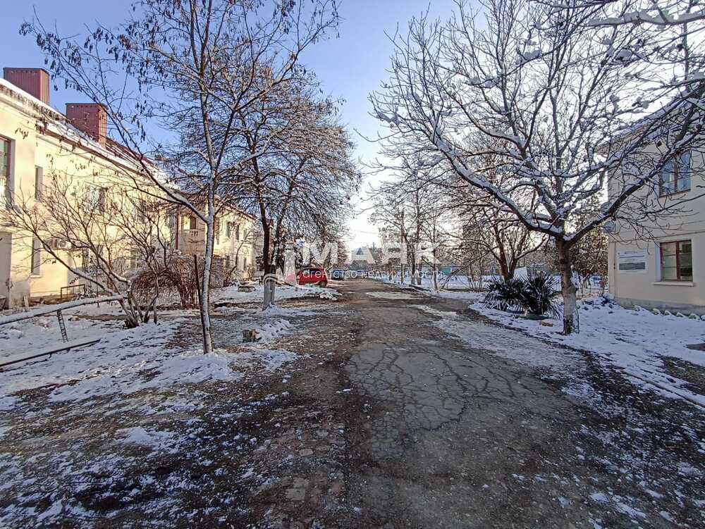 3-к. квартира 72.2 кв.м, 2/2