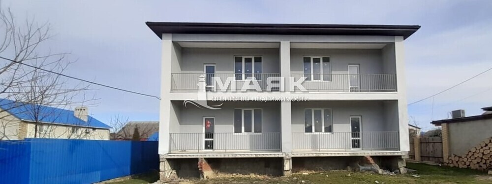 Дом 485.4 кв.м на участке 9.5 сот