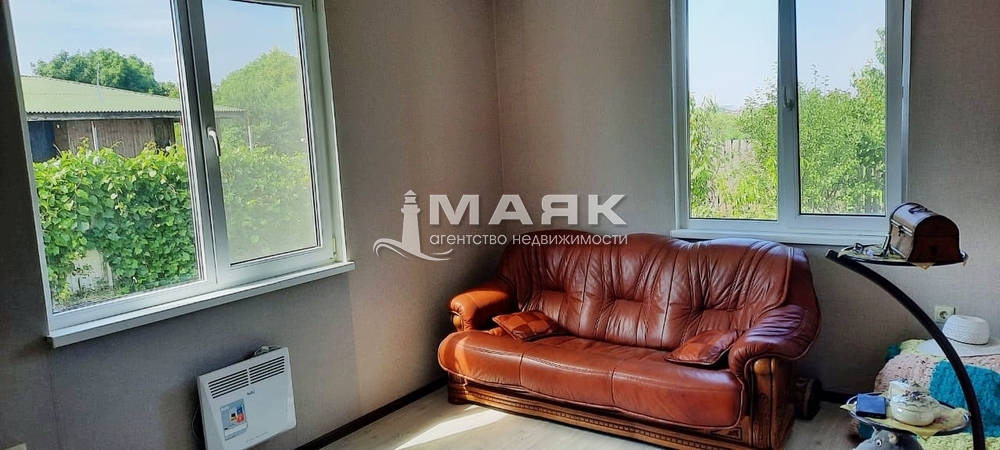 Дом 68.2 кв.м на участке 4.8 сот