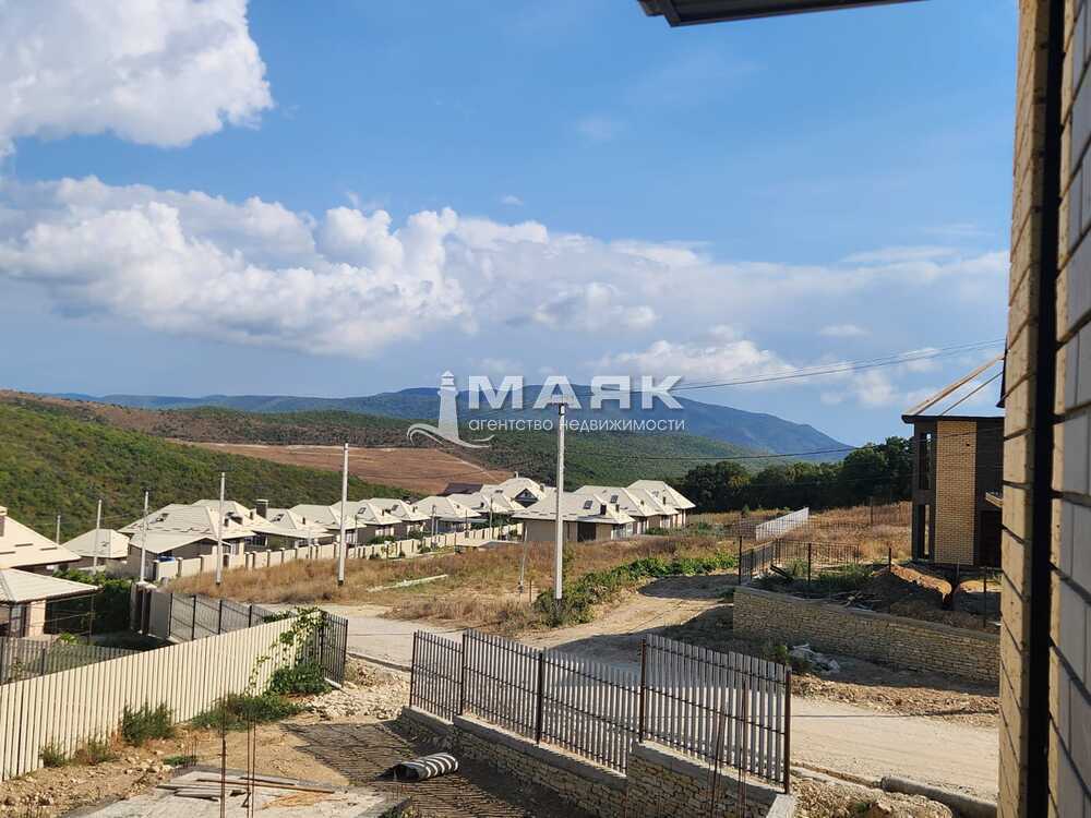 Дом 142.9 кв.м на участке 4.3 сот