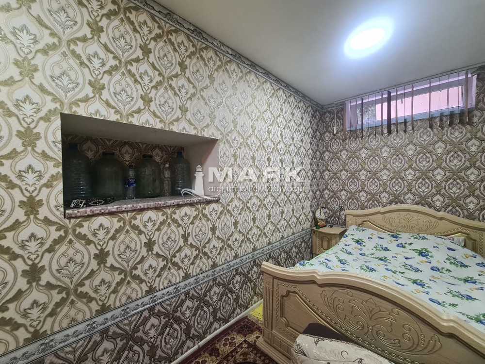 2-к. квартира 46 кв.м, цоколь/5