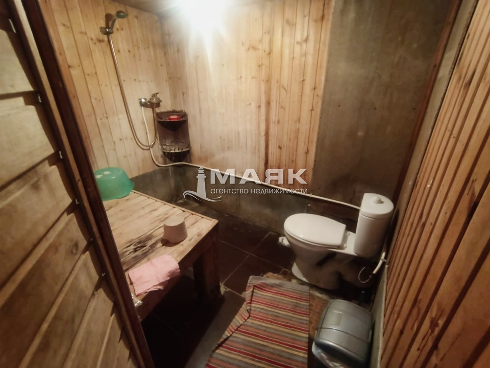 Дом 100 кв.м на участке 5 сот