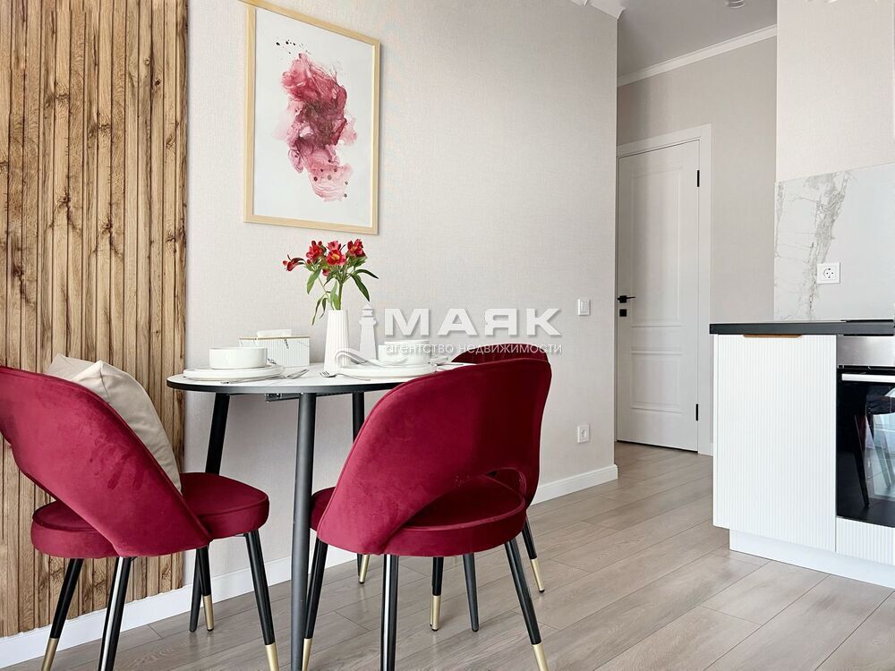 2-к. квартира 55 кв.м, 8/9