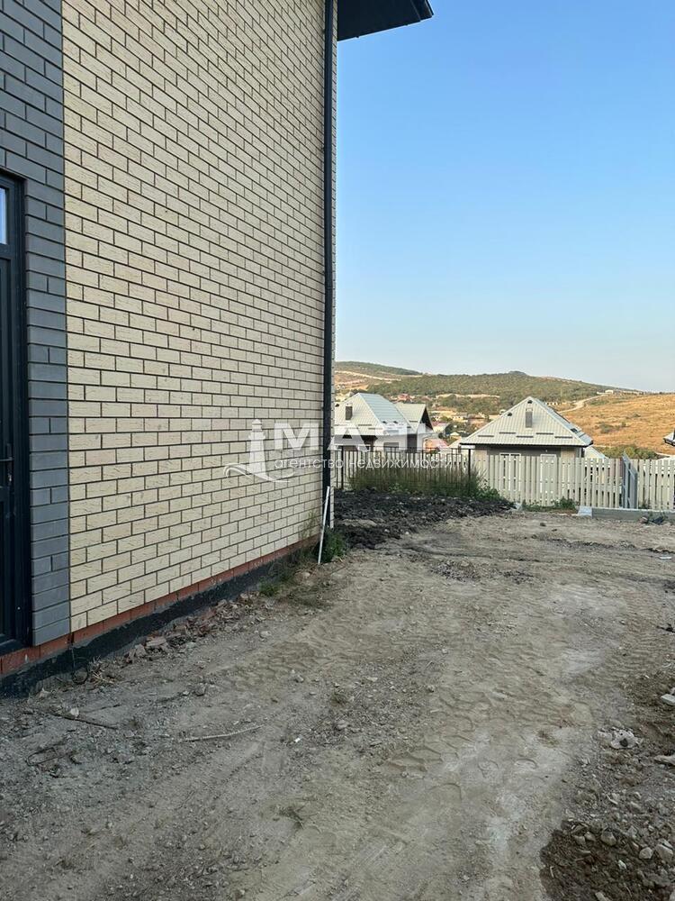 Дом 142.9 кв.м на участке 4.3 сот