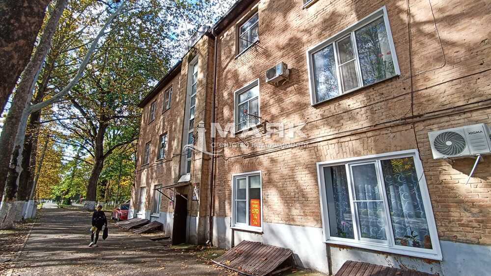 1-к. квартира 37.8 кв.м, 1/3