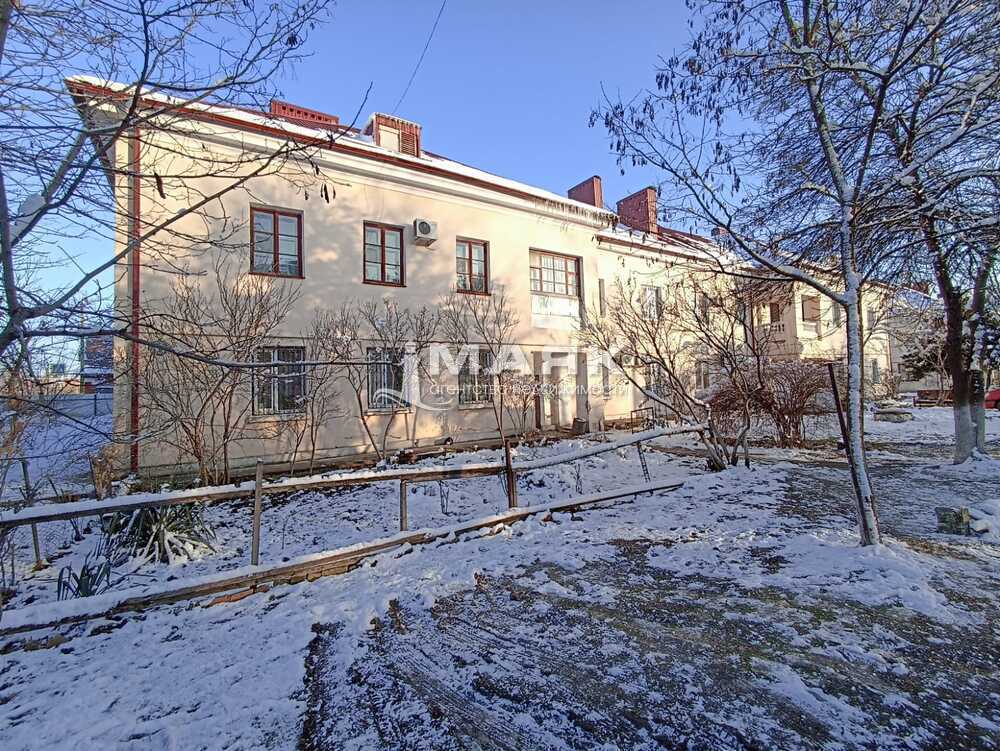 3-к. квартира 72.2 кв.м, 2/2