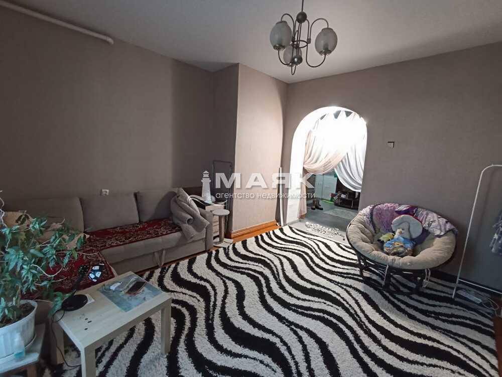 3-к. квартира 72.2 кв.м, 2/2