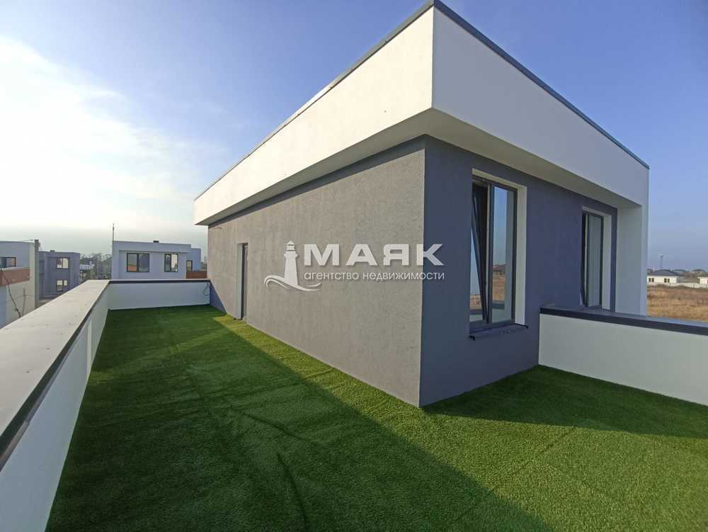 Дом 192 кв.м на участке 4.7 сот