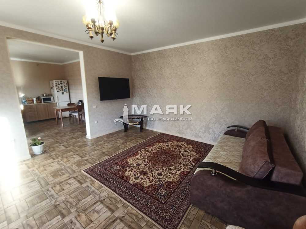 Дом 171 кв.м на участке 6.3 сот