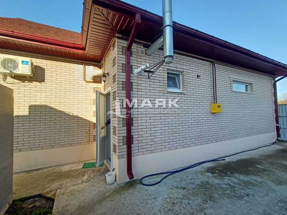 Дом 171 кв.м на участке 6.3 сот