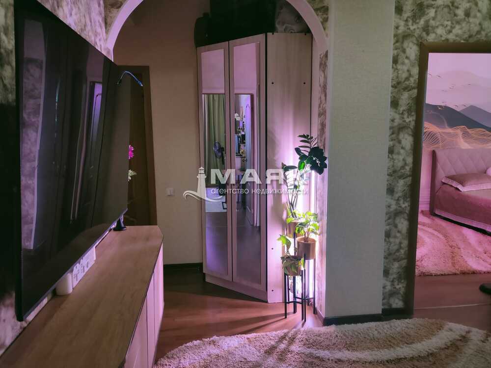 3-к. квартира 90 кв.м, 2/5