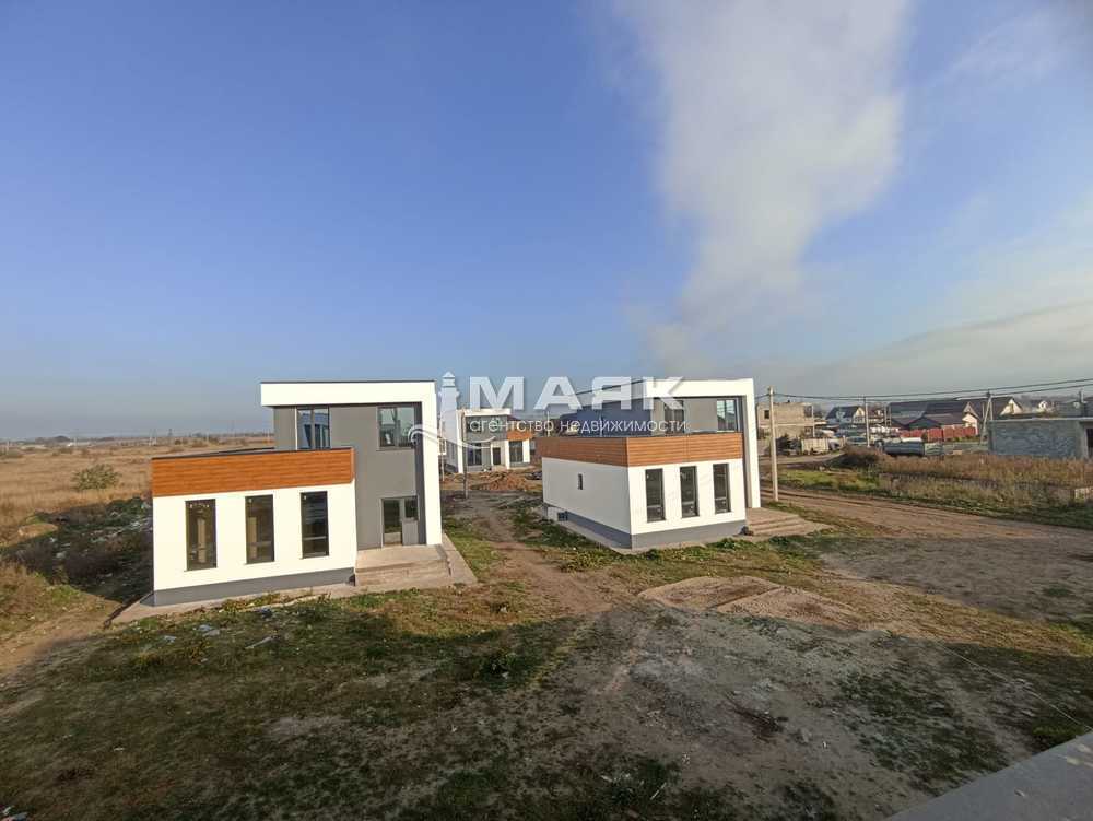 Дом 192 кв.м на участке 4.7 сот