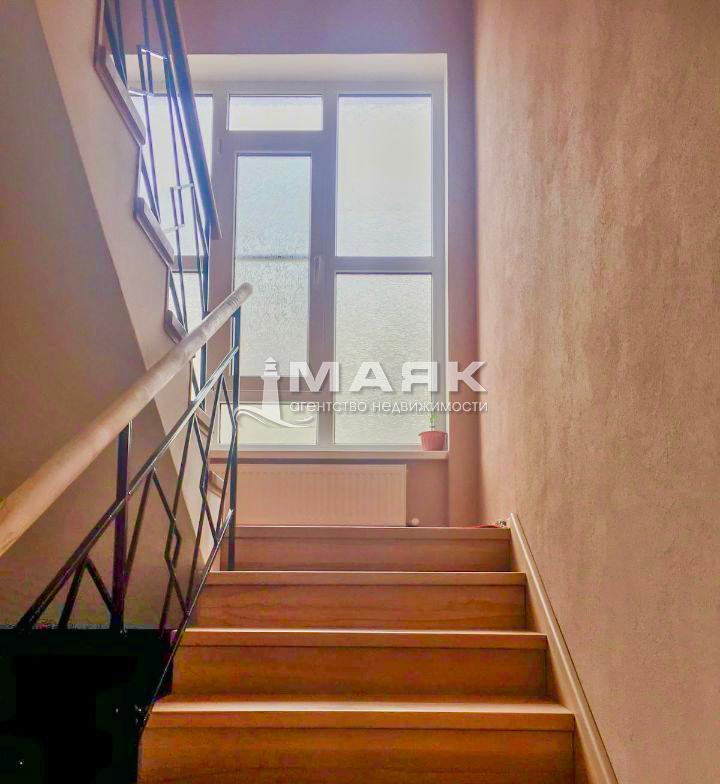 Дом 166.3 кв.м на участке 3 сот