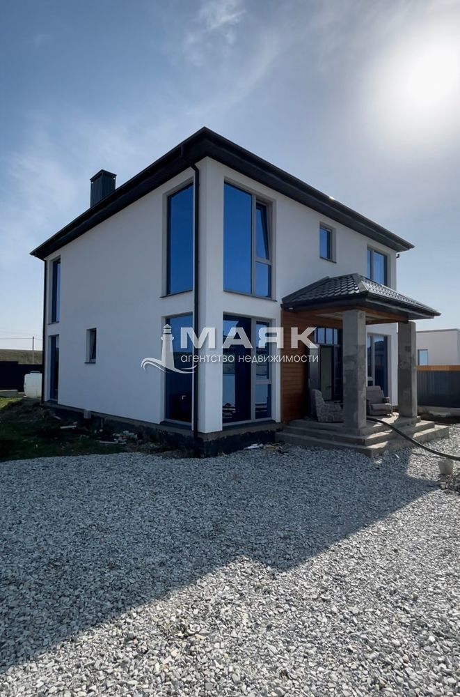 Дом 228.3 кв.м на участке 6.5 сот