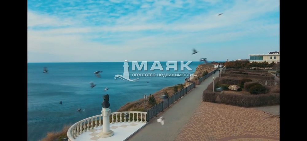 Дом 308 кв.м на участке 6.7 сот