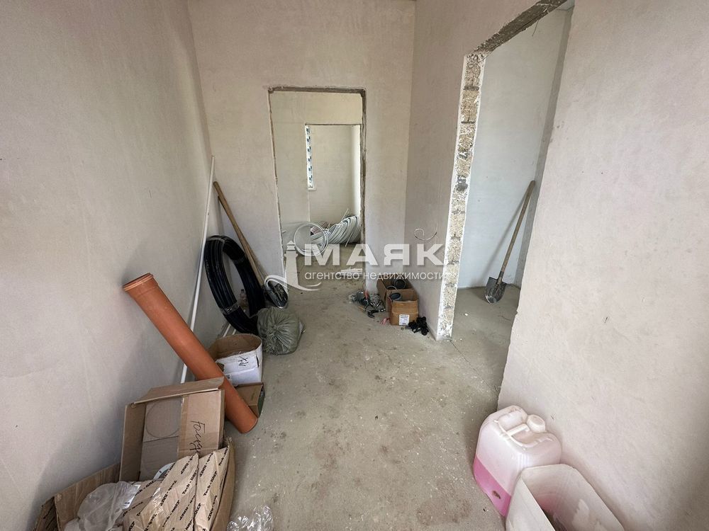 Дом 100 кв.м на участке 6 сот