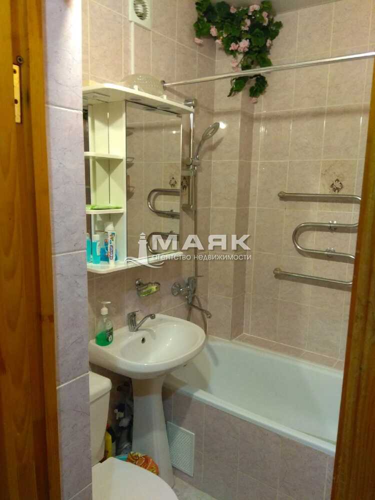 1-к. квартира 42 кв.м, 4/5