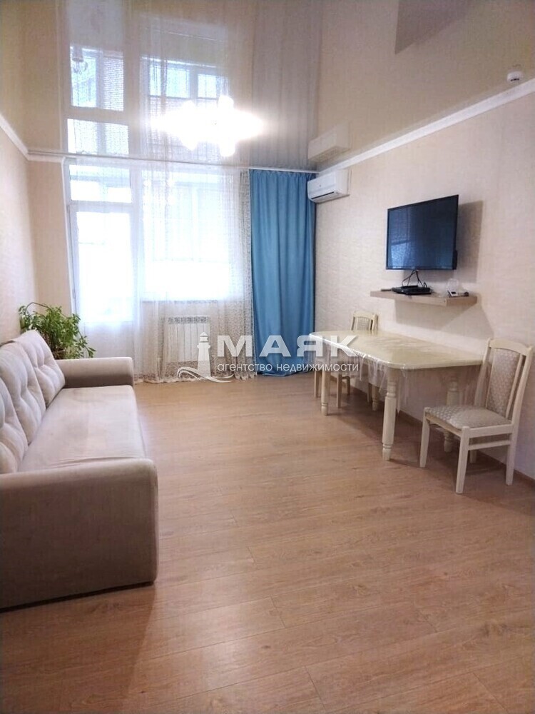 1-к. квартира 54 кв.м, 5/20