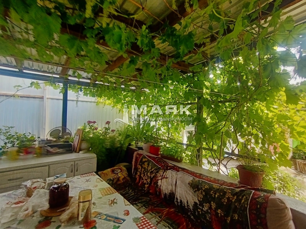 Дом 100 кв.м на участке 5 сот