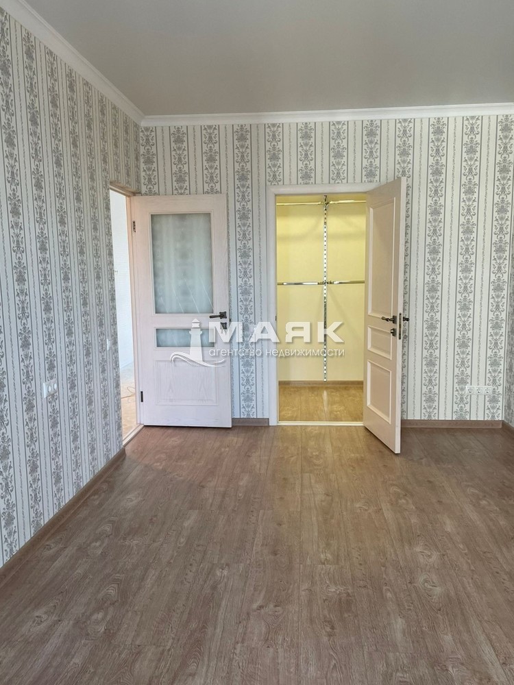 3-к. квартира 86.3 кв.м, 4/8