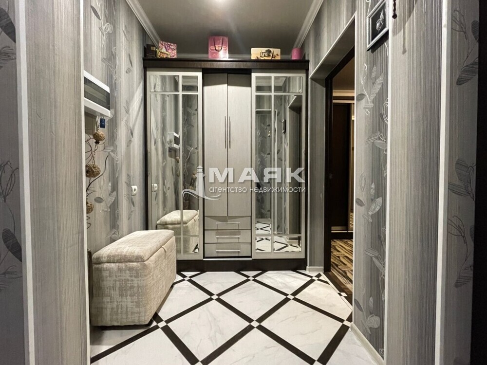 1-к. квартира 43 кв.м, 2/17