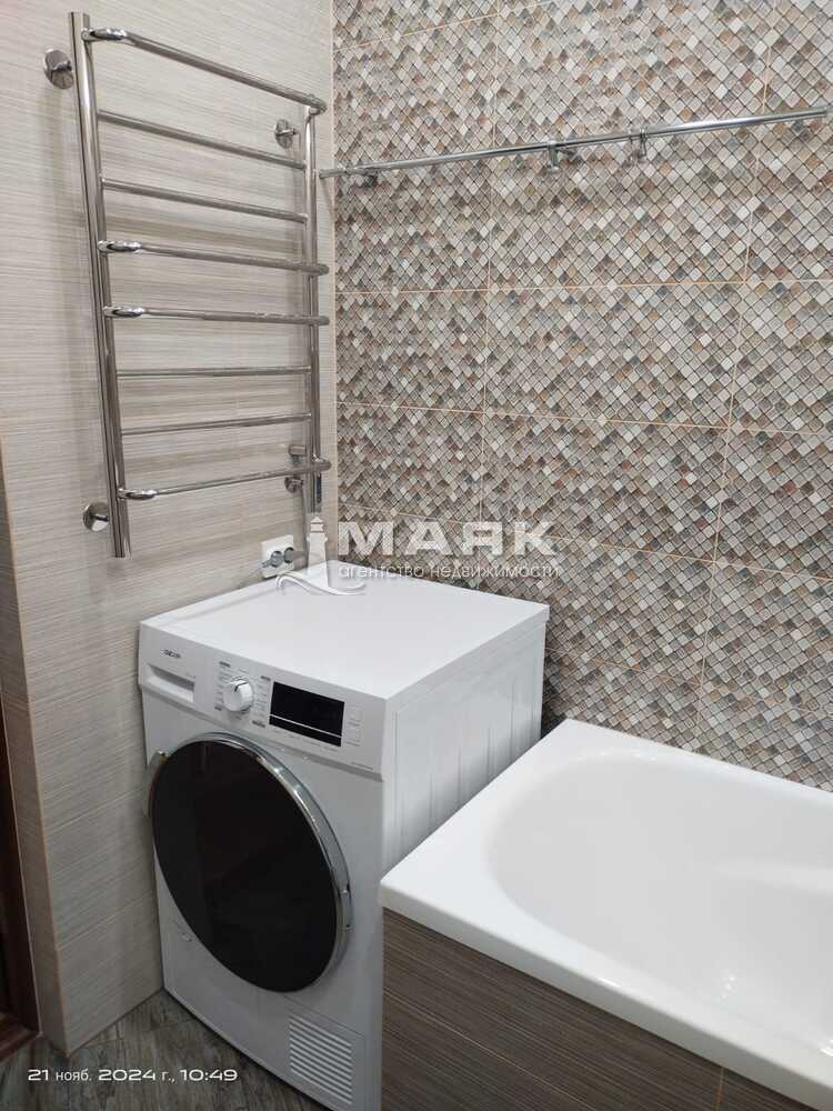 2-к. квартира 66 кв.м, 4/17