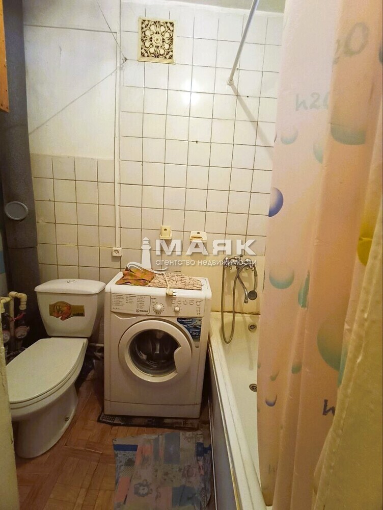 1-к. квартира 30 кв.м, 2/2