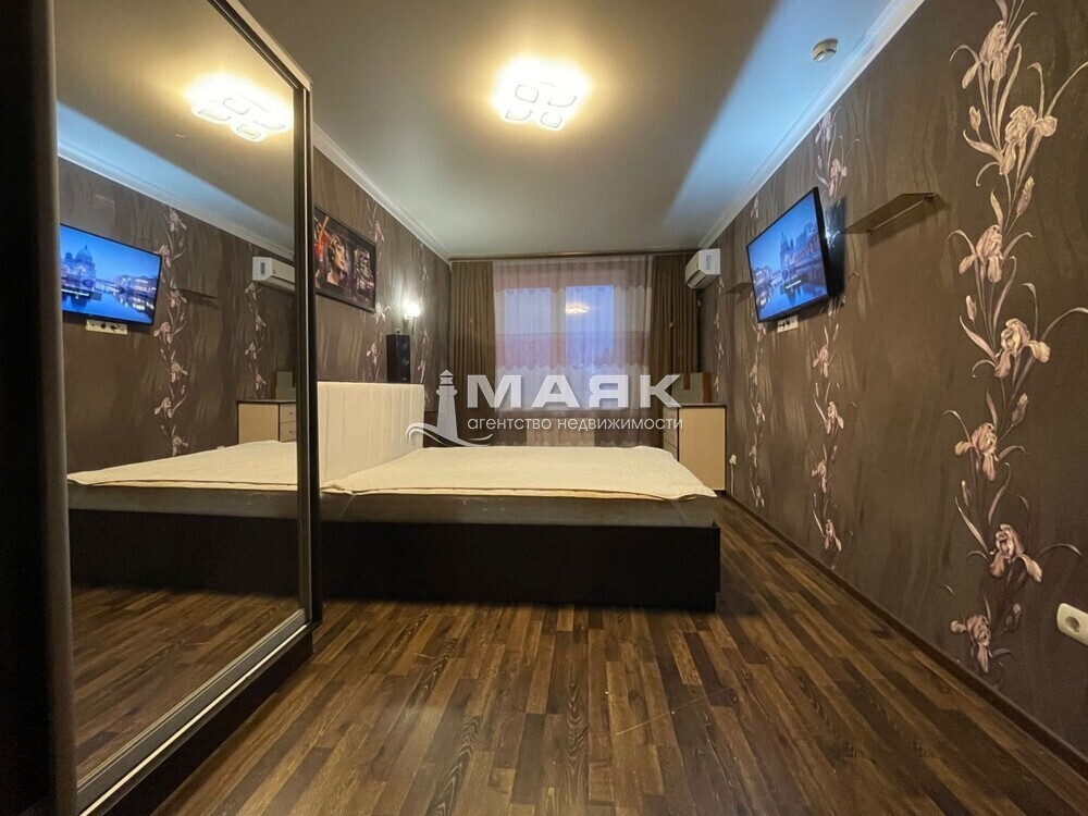 1-к. квартира 43 кв.м, 2/17