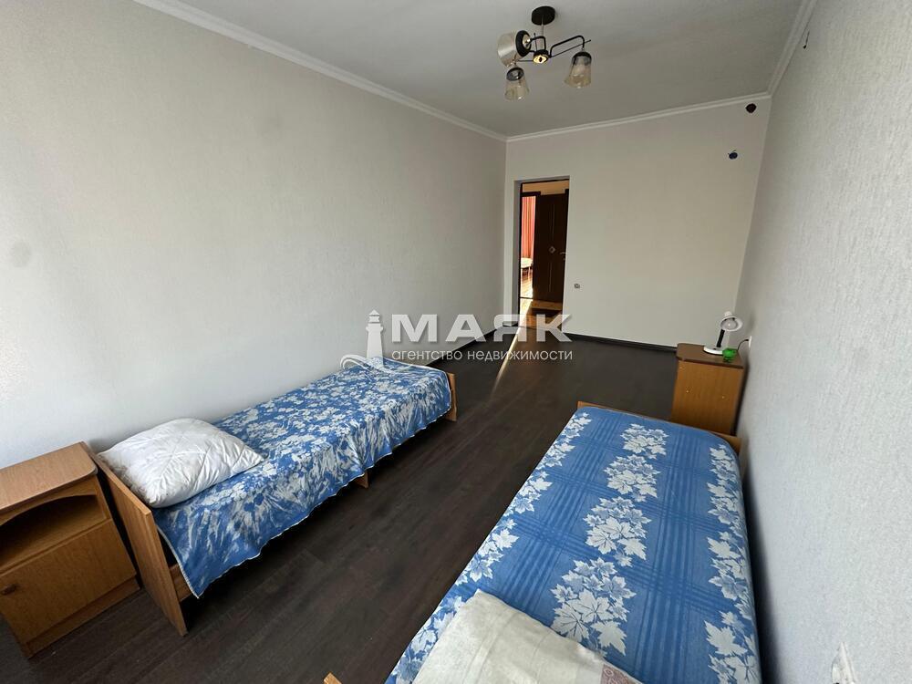 Таунхаус 283.4 кв.м на участке 4.5 сот