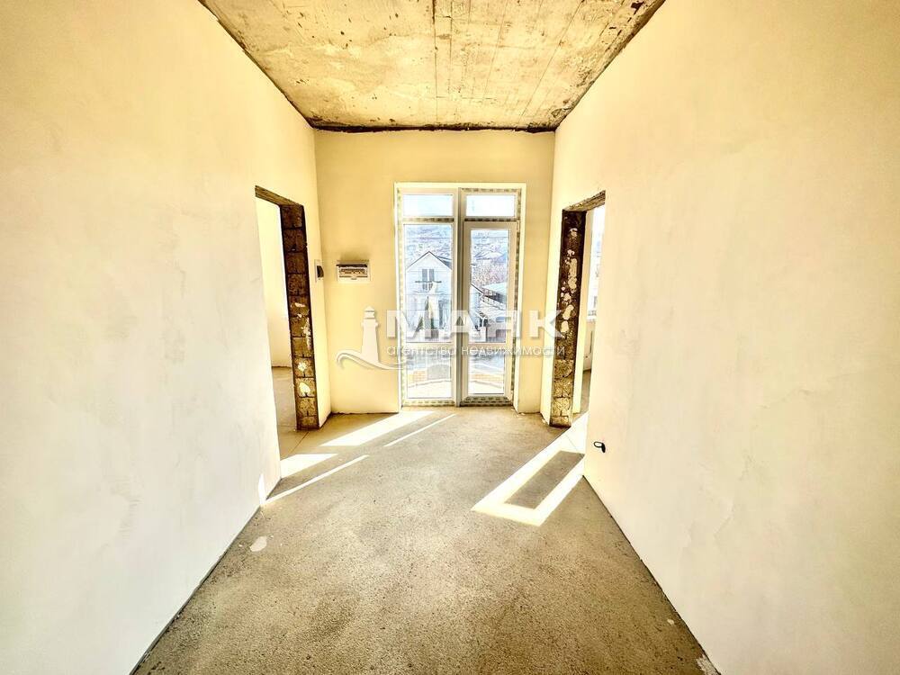 Дом 260 кв.м на участке 4 сот